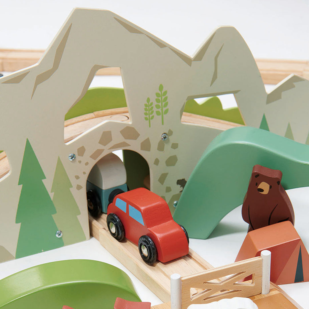 Mountain View Wooden Train Track Set
