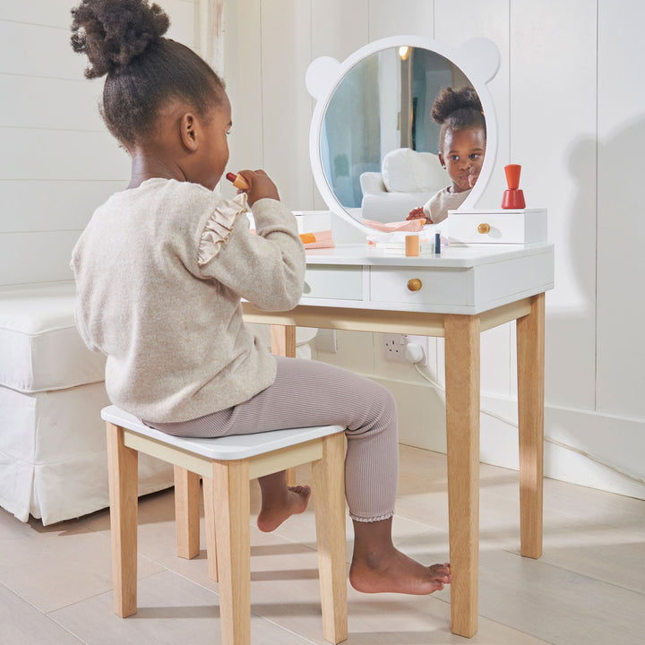 Forest Furniture Dressing Table & Stool